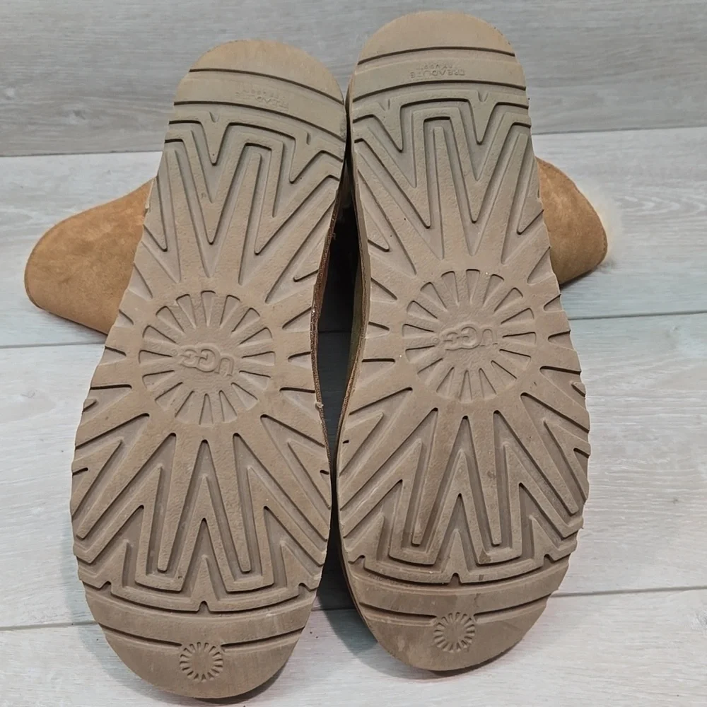 Ugg Australia Women Cozy Suede Sheepskin Boots Shoes Sz 10